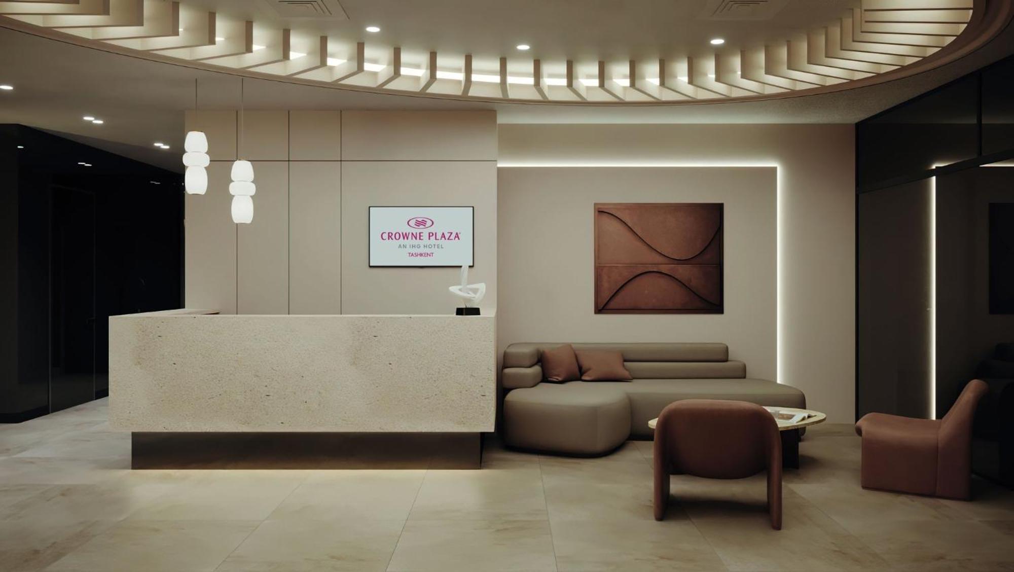 Hotel Crowne Plaza Tashkent By Ihg Esterno foto