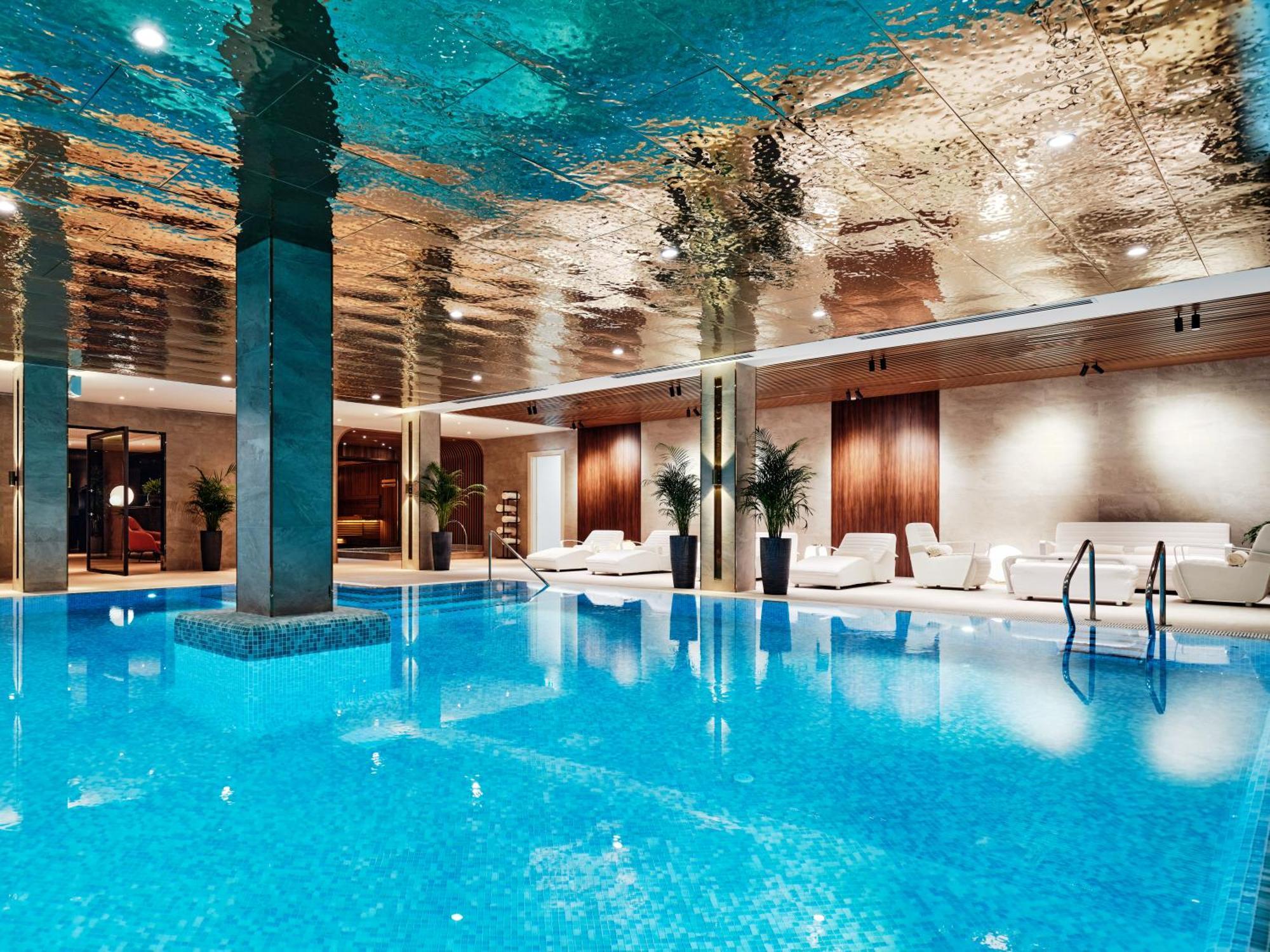 Hotel Crowne Plaza Tashkent By Ihg Esterno foto