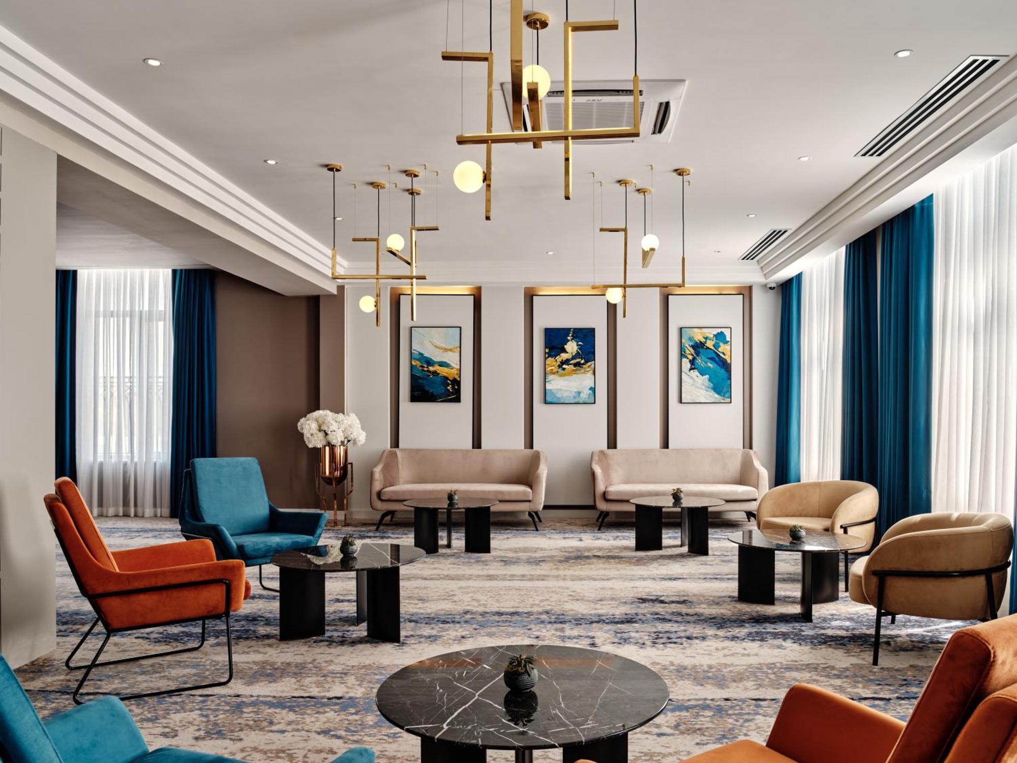 Hotel Crowne Plaza Tashkent By Ihg Esterno foto